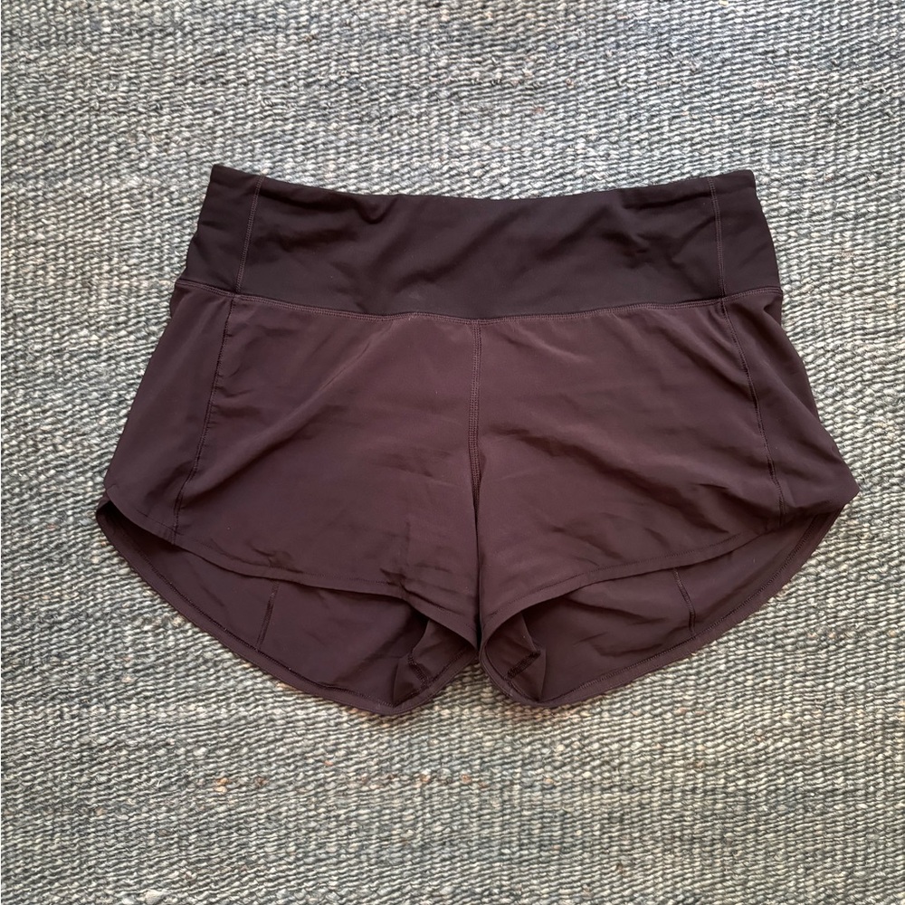 EUC LULULEMON SPEED SHORTS 2.5 IN SIZE 6